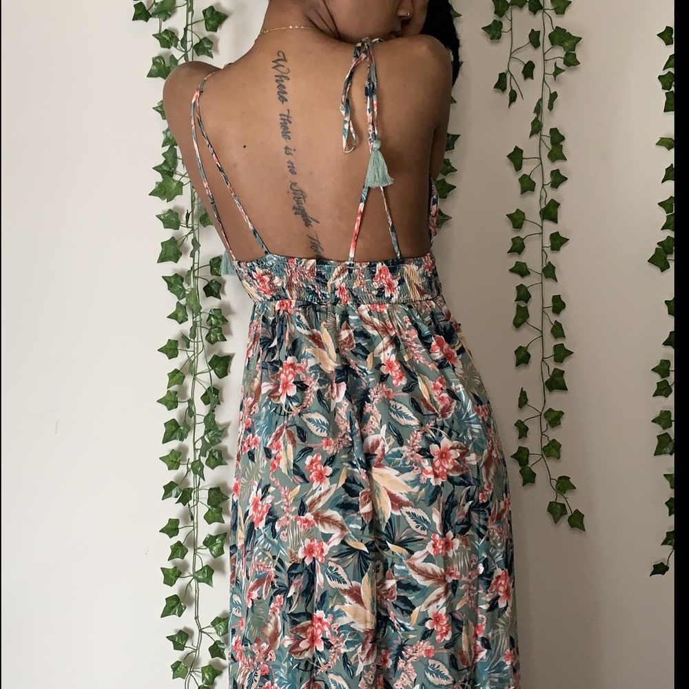 Green Floral Dress 🚨NEW🚨 - Picture 4 of 12